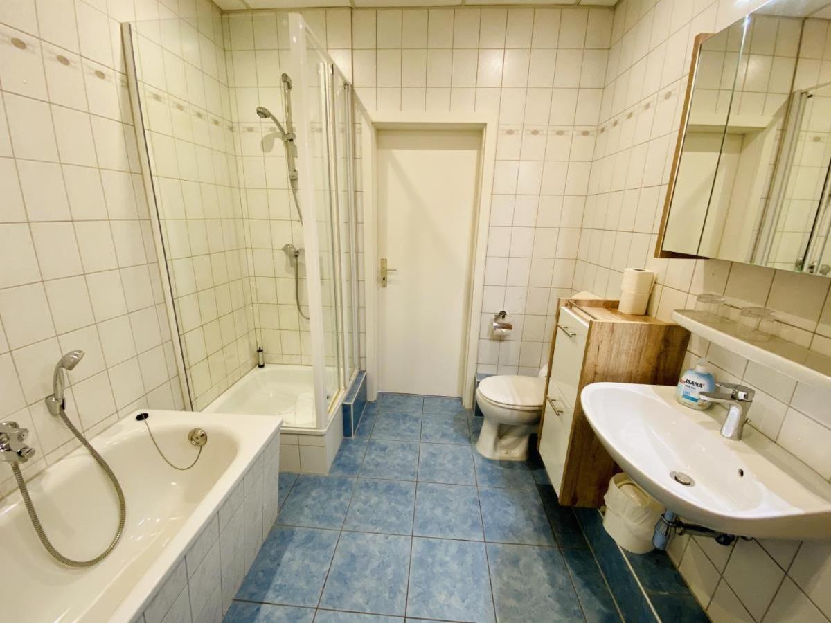 Promenadenblick/Captains-Suite Rostock Extérieur photo